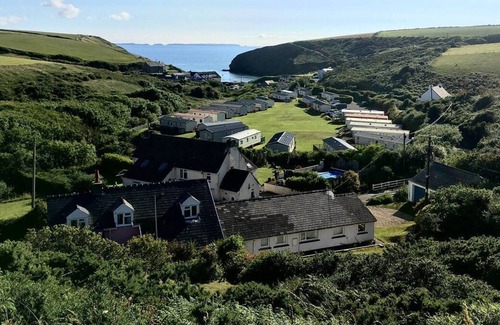 Haverfordwest Chalet De Esquí | Y Twll Bollt (The Bolt Hole)