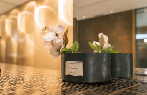 Higashiazabu Hotel | Y11 azabu hotel by Mrt