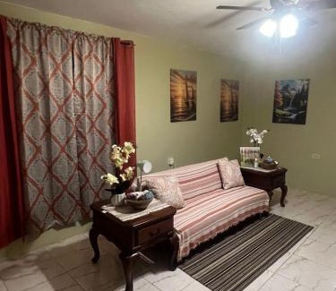 Santa Cruz Apartamento | Yaad Vibes Getaway