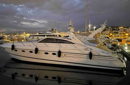 Pointe Croisette Alquiler De Eote | Yacht 17M Cannes Croisette Port Canto, 3 Bedrooms, air conditioning, tv