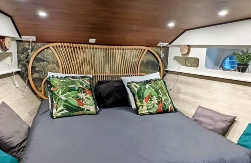 Guernes Casa | Barco-Suite-Jacuzzi-Vista al Lago-Odysea : Yacht de rêve