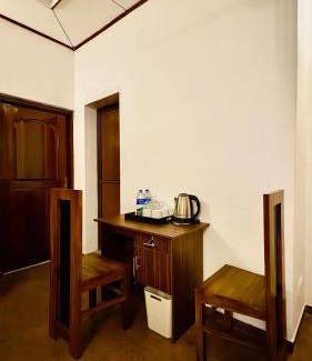 Daluwakotuwa Cama Y Desayuno | Yahana Beach Villa