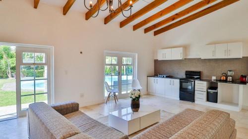 Constantia Casa | Yalwa house
