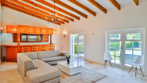 Constantia Casa | Yalwa house