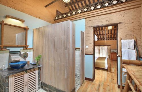 Ten Mile Gallery Casa | Yangshuo Village Inn Boutique Hotel