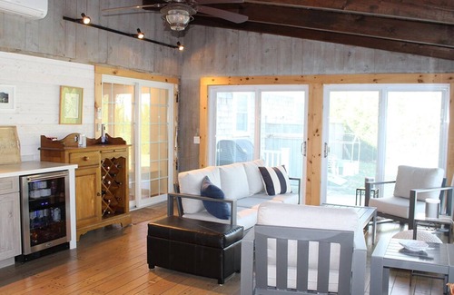 Yarmouth Port Casa | Yarmouth Port, Renovated Single Level Living, 30' Pool: 032-Y