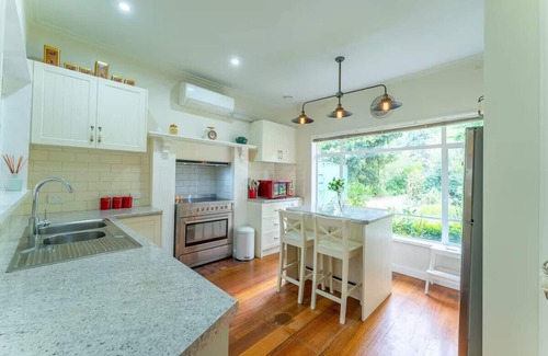 Warburton Casa | Yarra Donna Cottage, next to Warburton Water World!