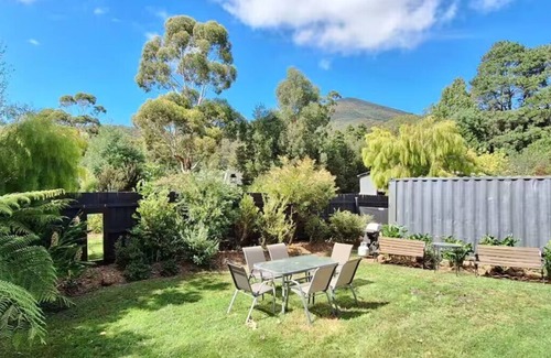 Warburton Casa | Yarra Donna Cottage, next to Warburton Water World!