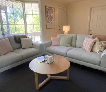 Healesville Casa | Yarra House - Comfortable 3 bedroom home close to everything!