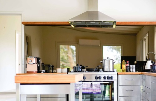 Dixons Creek Casa | Yarra Valley 2BR Lux Vineyard Retreat