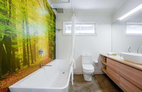 Dixons Creek Casa | Yarra Valley 2BR Lux Vineyard Retreat