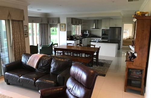 Castella Casa | Yarra Valley Dream Country Escape - 10 mins from Yarra Glen