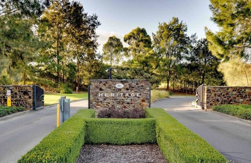 Chirnside Park Casa | Yarra Valley Serenity House in Golf Course Resort