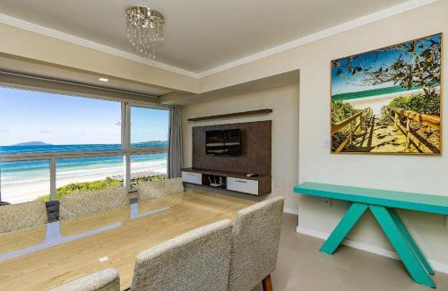 Quatro Ilhas Apartamento | Yasmin 201 – Lindo Apartamento com Vista Panorâmica para o Mar em Quatro Ilhas, com Roupa de Cama e Toalhas Inclusas.
