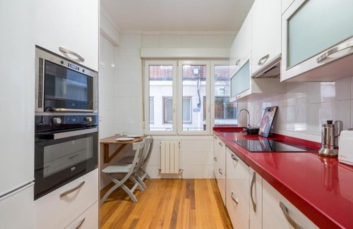 Deustuko San Pedro-Erribera Apartamento | Ybarra apartment by People Rentals