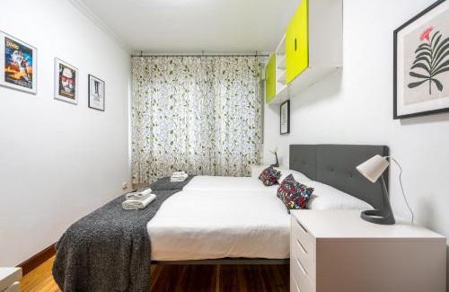 Deustuko San Pedro-Erribera Apartamento | Ybarra apartment by People Rentals
