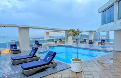Marbella Apartamento | Yc 2301-A l Amazing building on Balboa avenue