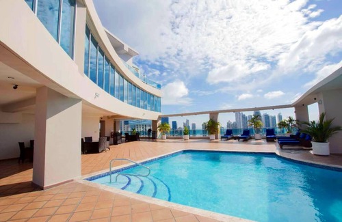 Marbella Apartamento | Yc 3602 l Apartamento 2BR en av Balboa