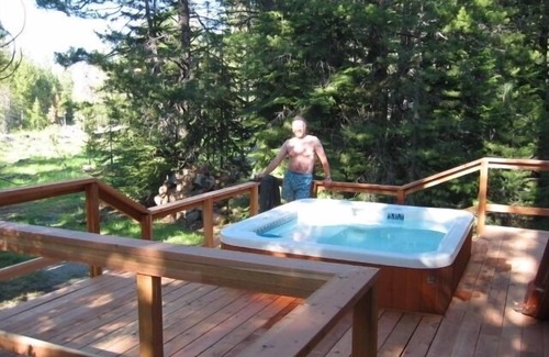 Tahoe Paradise Chalet De Esquí | Escapada durante todo el año en Lake Tahoe: ¡cómoda y espaciosa!