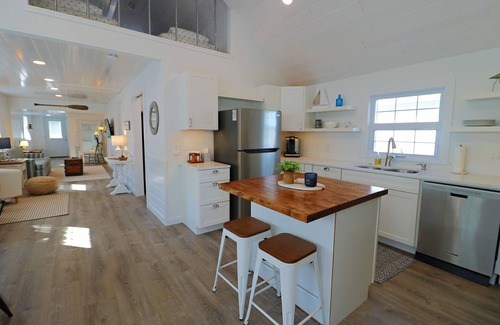 Ashville Casa | Year-Round Lakeside Bliss: Sandpiper Cottage on Chautauqua Lake