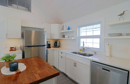 Ashville Casa | Year-Round Lakeside Bliss: Sandpiper Cottage on Chautauqua Lake