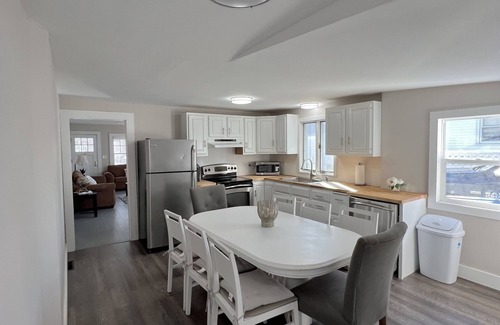 Clinton Casa | Waterview 4 BED y 2 BAÑOS COMPLETOS para 14 personas Académicas disponibles '18 / '19