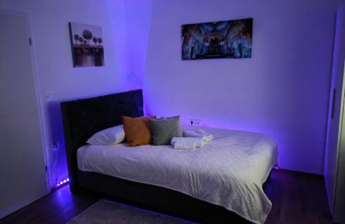Ljubljana Apartamento | YELLOW APARTMENT WITH FREE PARKING
