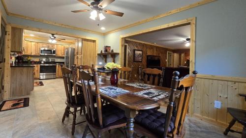 Robbinsville Casa | Yellow Creek Cabin