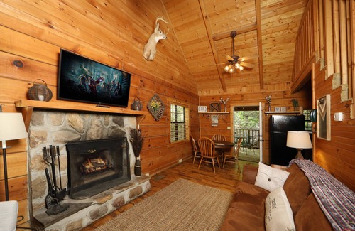 Townsend Cabina | Yellow Door Cabin: una escapada a la cabina en el corazón de Townsend