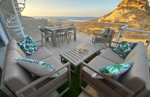 Marsalforn Apartamento | Yellow Hill Penthouse