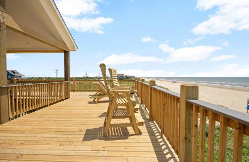 Port Bolivar Casa | YELLOW ROSE! Stunning Beachfront 3BR w Wrap Around Deck & Amazing views