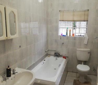 Greater Johannesburg Metropolitan Area Casa | Yellow Stars Guesthouse 1hr 2hrs 3hrs Day Rest