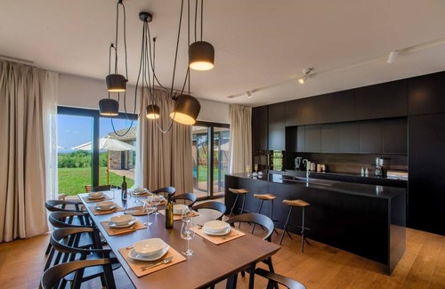 Porec Casa | Yellow Tree Jurici Home & Spa with a large garden and indoor/outdoor pool