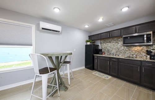 Rockport Condominio | Yellow Warbler A | Access to Fishing Pier!