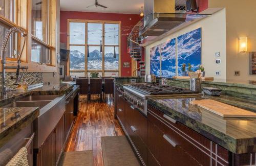 Livingston Casa | Yellowstone Beach Club