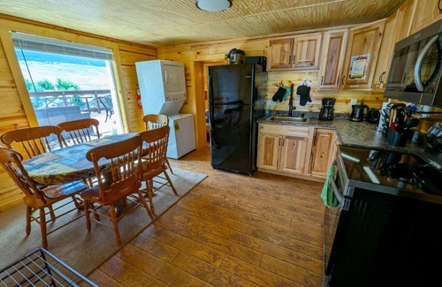 Gardiner Casa | Yellowstone Treasure Guest House #1