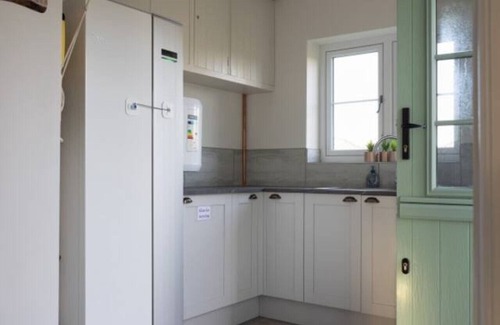 Llandovery Cabaña | Ynyswen Barcud · Brecon Beacons Cottage with Stunning Country Views