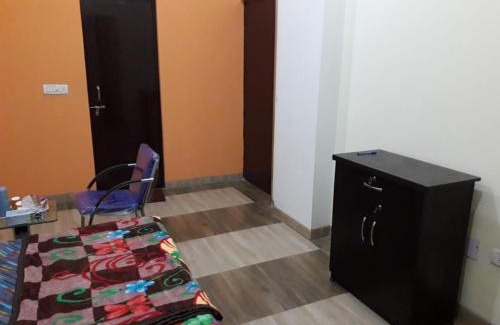 Greater Noida Apartamento | Yog Bhawan