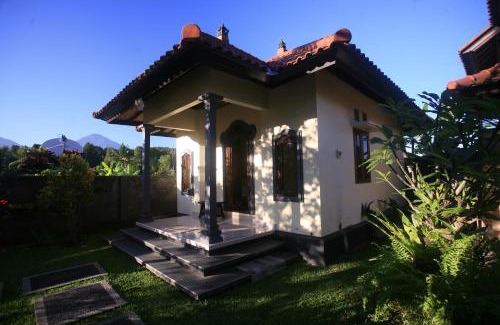 Munduk Casa | Yoga Homestay