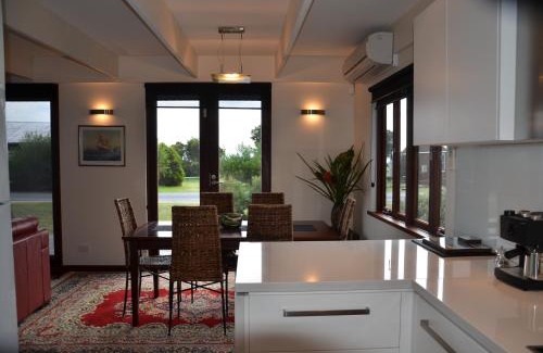 Adventure Bay Casa | Yolla Beach House