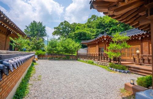 Yongin Casa | Yongin Yejik Hanok Pension