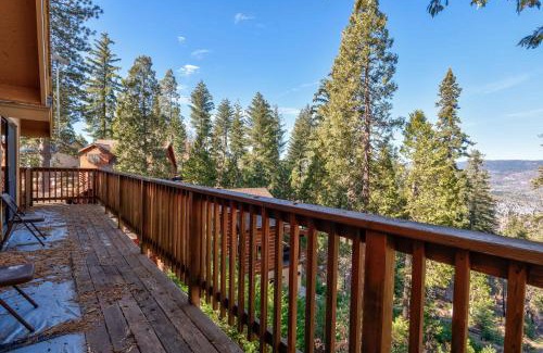 Yosemite West Casa | Yosemite Aviary - Bird's Eye View Awesome Upper Unit