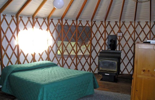 Harden Flat Complejo | Yosemite Lakes River Yurt 22