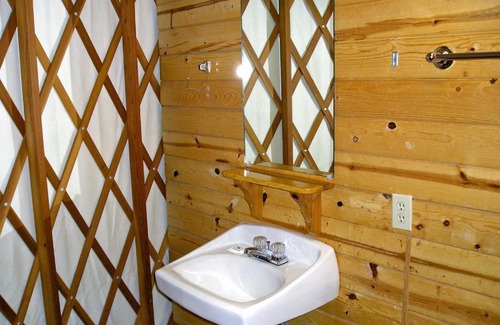 Harden Flat Complejo | Yosemite Lakes River Yurt 22