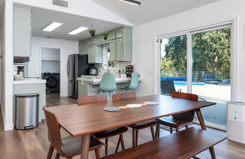 Mariposa Casa | Yosemite Sunrise Retreats: 2 Homes on 5 Acres! Pool, 2 Spas, 50 min to Yosemite!