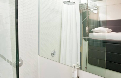 Schiphol Hotel | YOTELAIR Amsterdam Schiphol - Transit Hotel