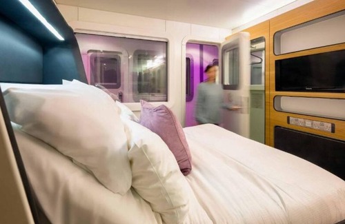 Schiphol Hotel | YOTELAIR Amsterdam Schiphol - Transit Hotel
