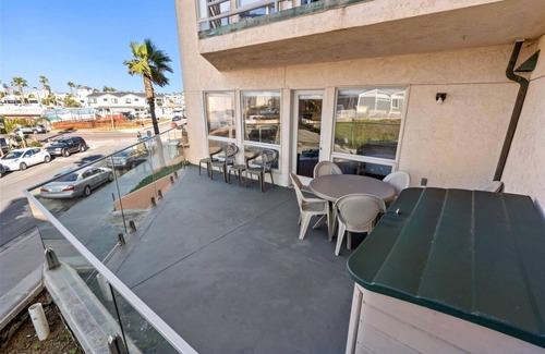 Imperial Beach Condominio | You cannot get any closer to the beach than this!