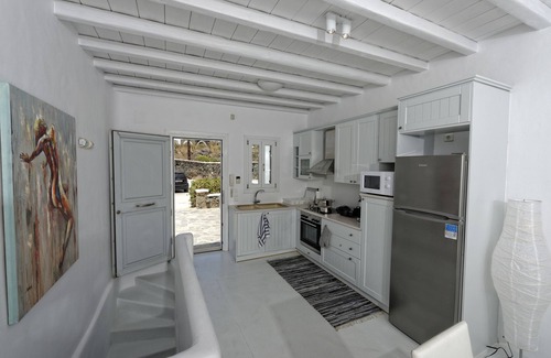 Kalafatis Villa | Villa de lujo con vistas al mar, cinco habitaciones y piscina privada