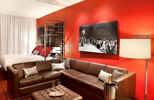 Downtown Las Vegas Hotel | You Found It! 4 Convenient Units, Free Parking, Near Discovery Children's Museum